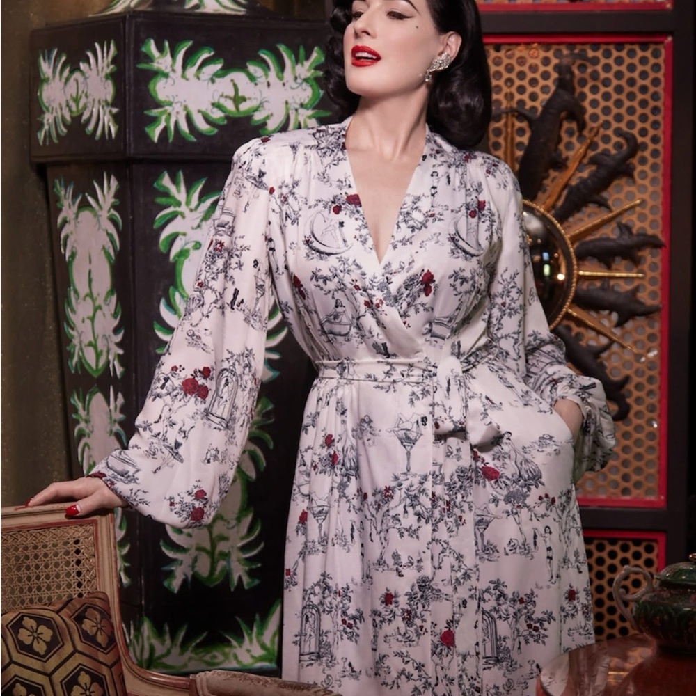 Dita Von Teese Glambassador Robe